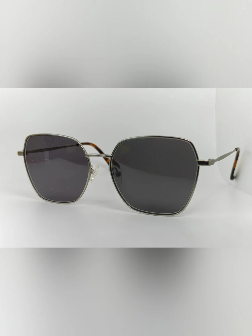 Ginza. Geometric Hexagon Metal Frame Sunglasses. Minimalist.
